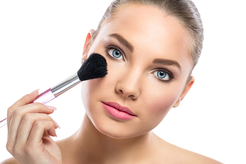 Beauty Q&A: Cara Tepat Menyamarkan Garis Pembuluh Darah?