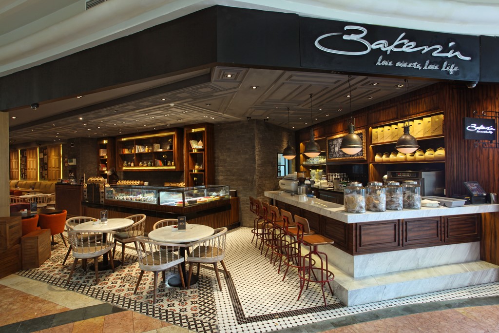 Nikmati Dessert Bar di Bakerzin