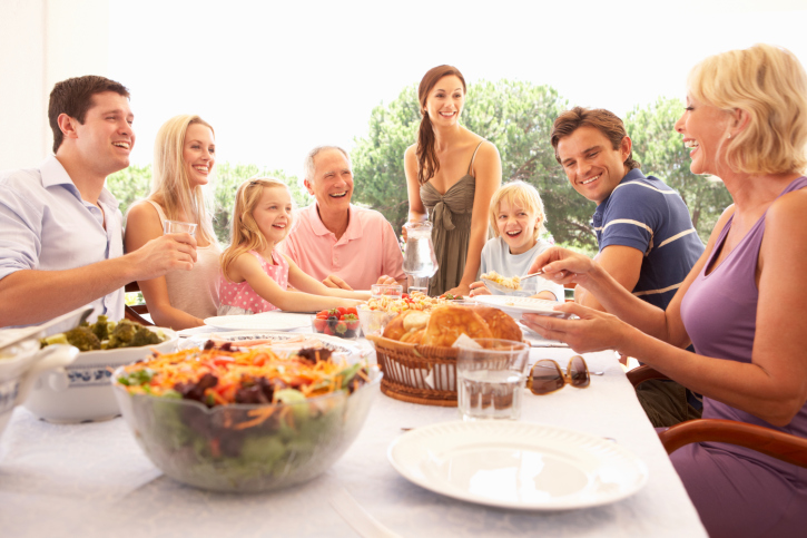 7 Cara Mempertahankan Diet Saat Family Day