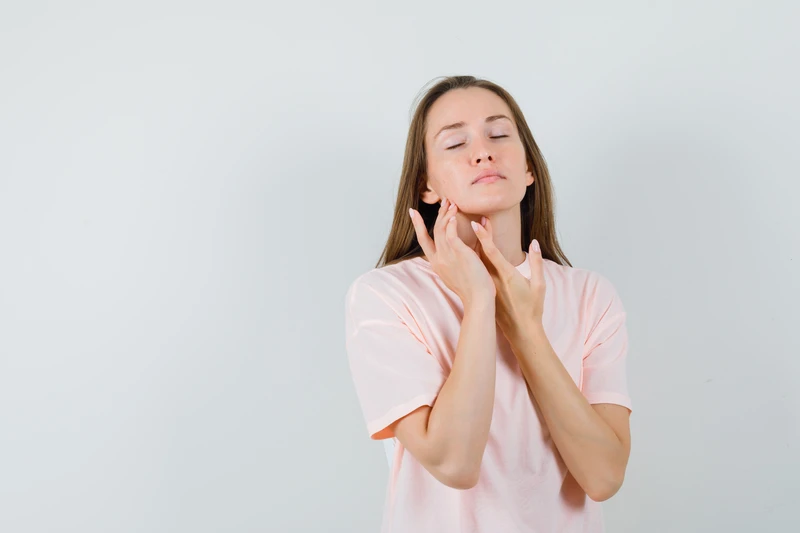 5 Cara Mengatasi Jerawat di Leher yang Ampuh!