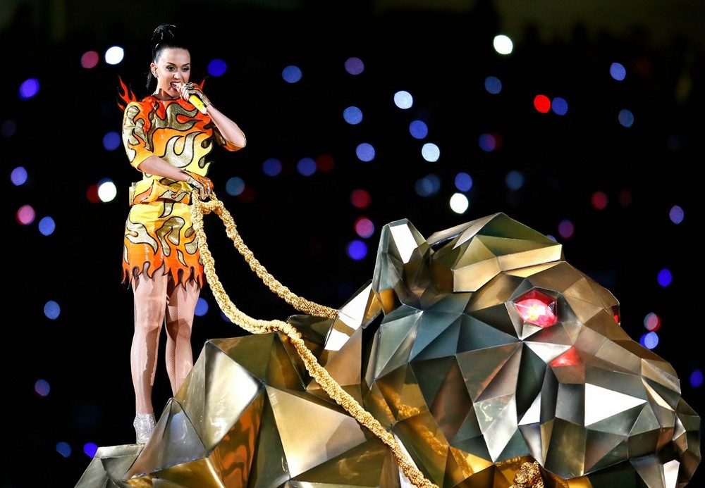 Perhelatan Akbar Super Bowl Halftime Show 2015