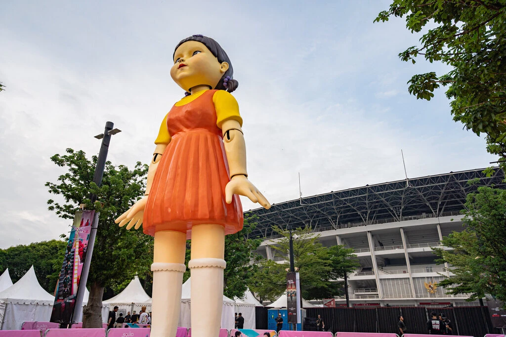 Wow! 900 Lebih Peserta Ikut Bermain Red Light Green Light dari Squid Game 2 di GBK