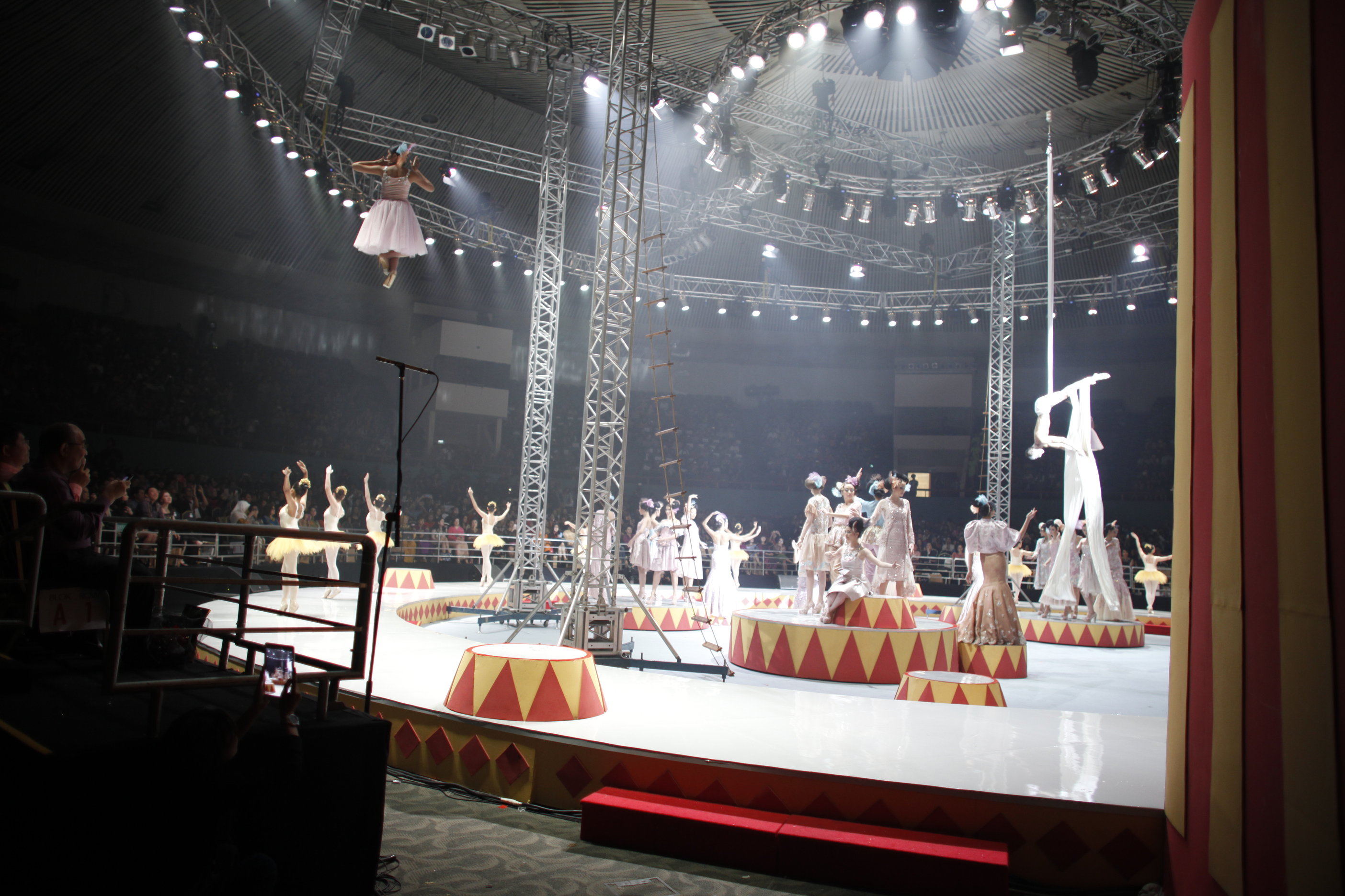 Fantasirkus by Bazaar Fashion Concerto 2013