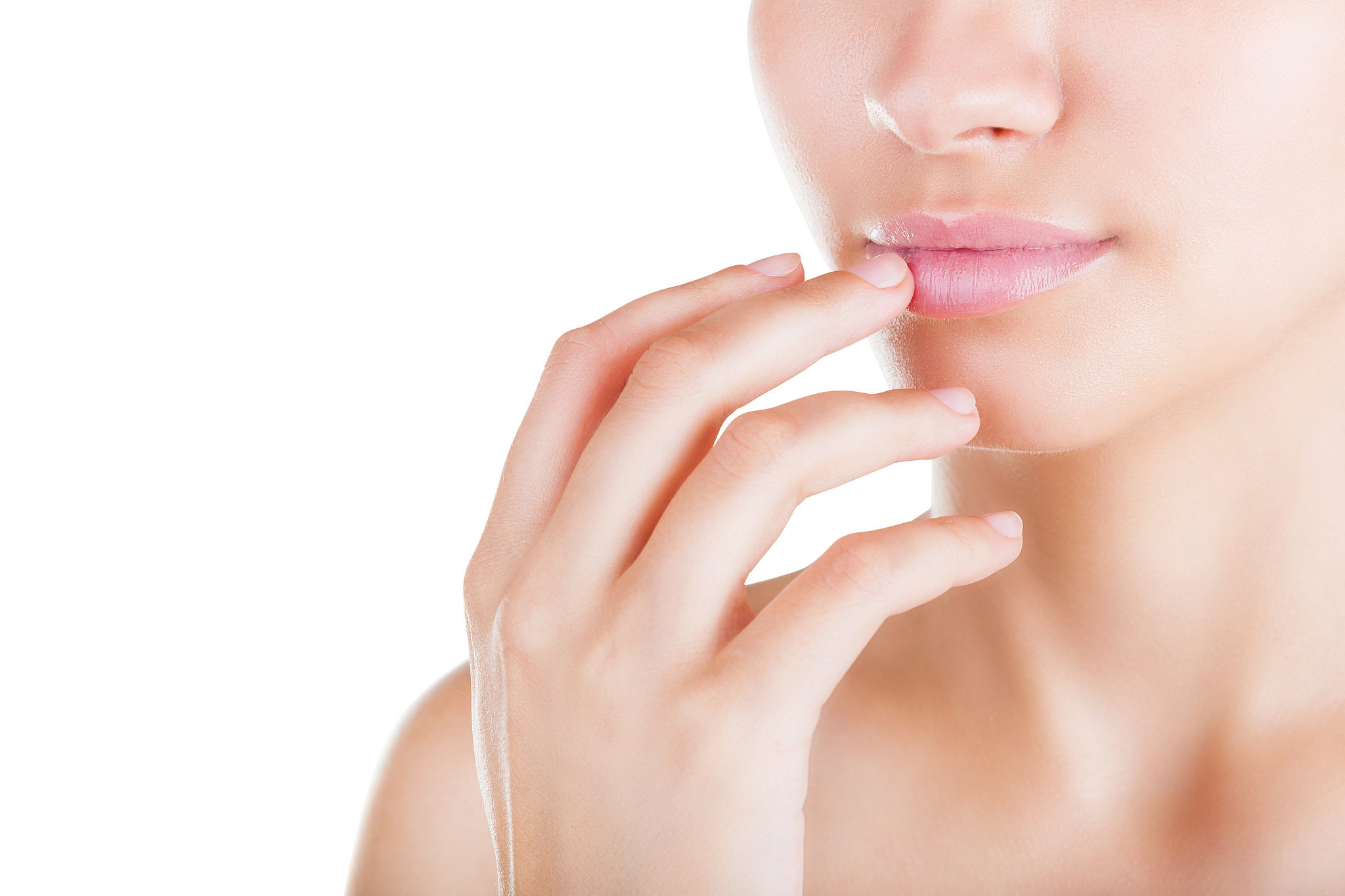 3 Tip Mudah Mengatasi Bibir Pecah-Pecah