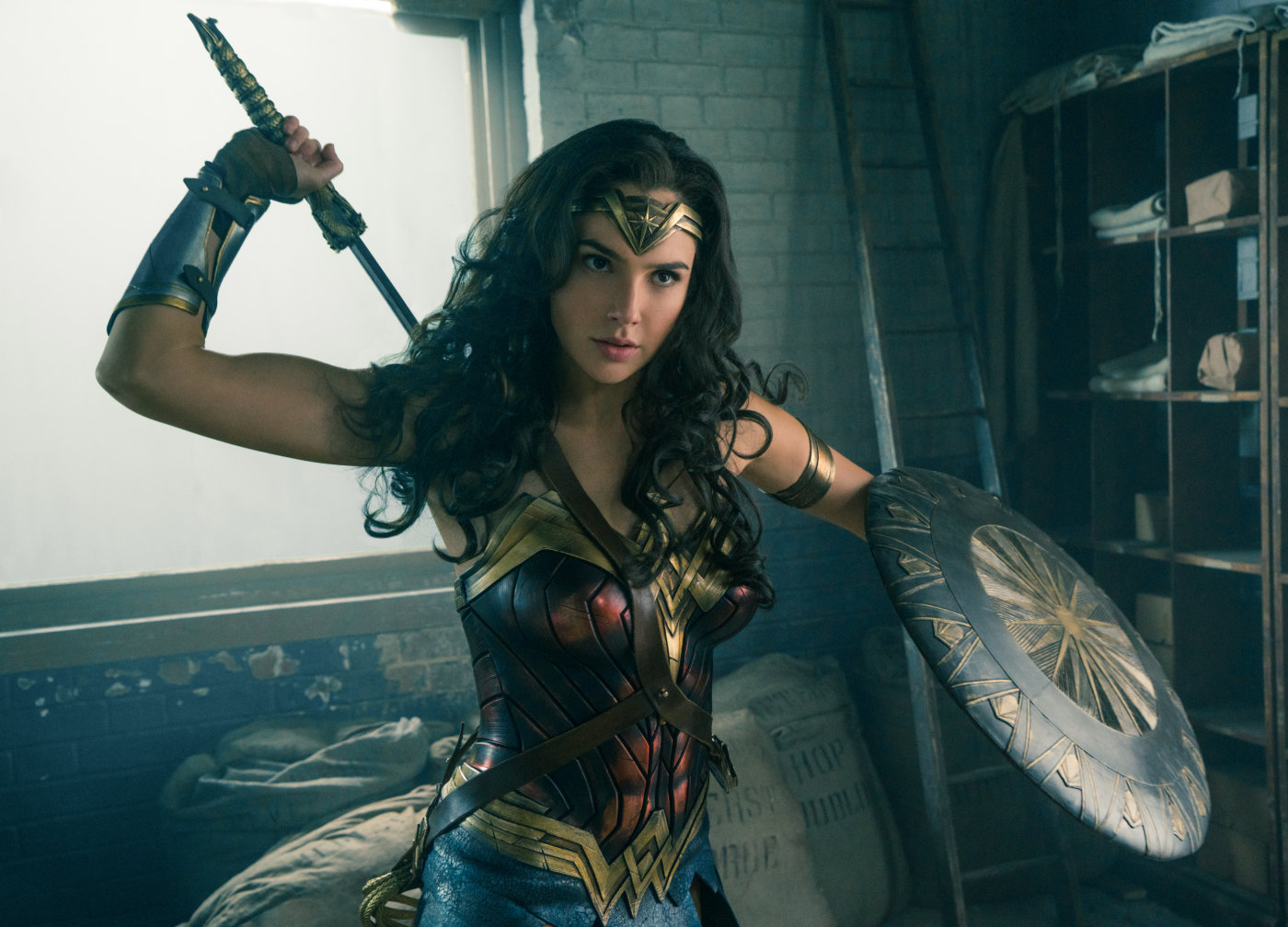 Review Film: Wonder Woman, Lahirnya Superhero Wanita