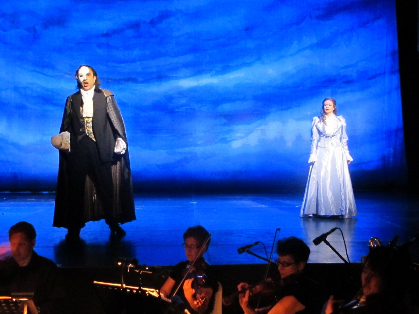 Phantom of The Opera, Sebuah Tontonan Alternatif