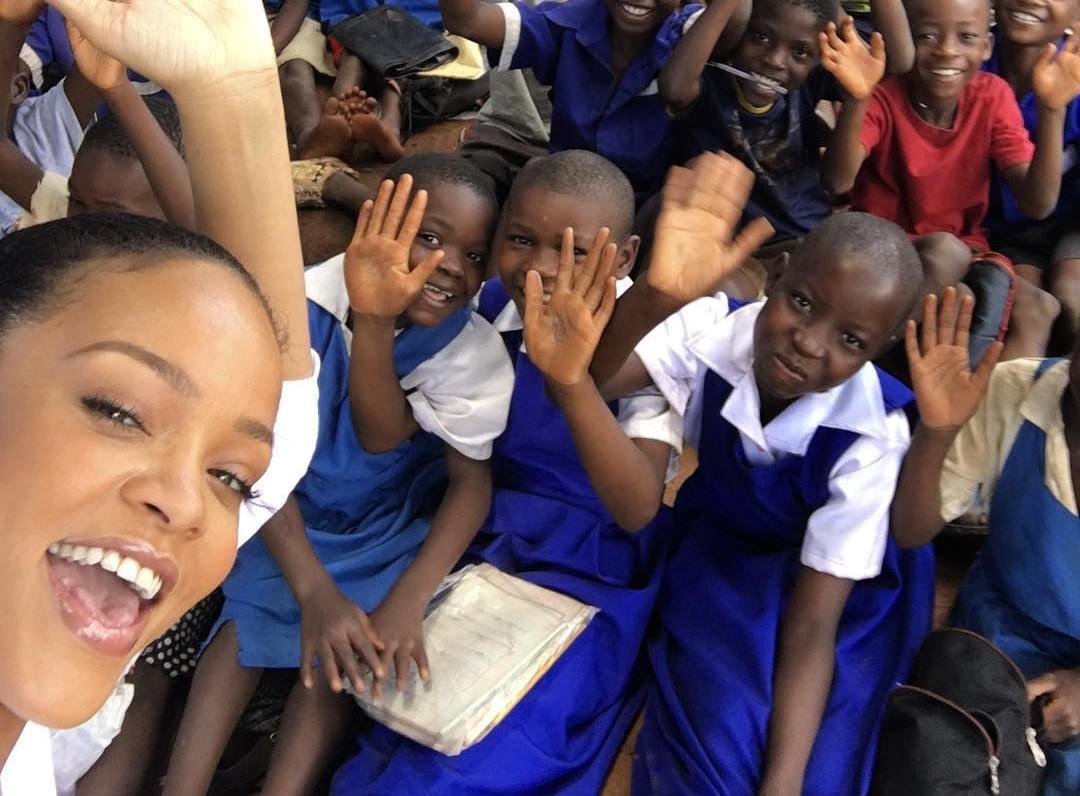 Rihanna Dinamakan Humanitarian of the Year oleh Harvard