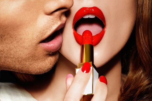 5 Fakta Lipstik Merah Yang Tidak Anda Ketahui	
