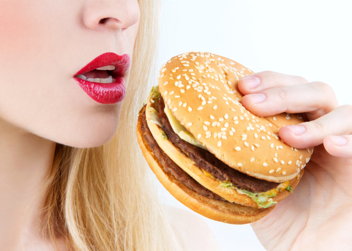 Ini Dia Cara Sehat Nikmati Burger