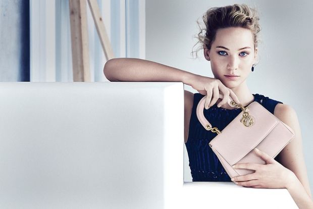 Jennifer Lawrence Dalam Kampanye Be Dior Terbaru 