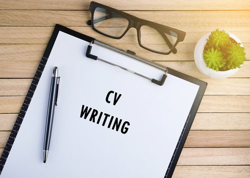 Kata - Kata Menarik Yang Harus Ada Dalam CV Anda