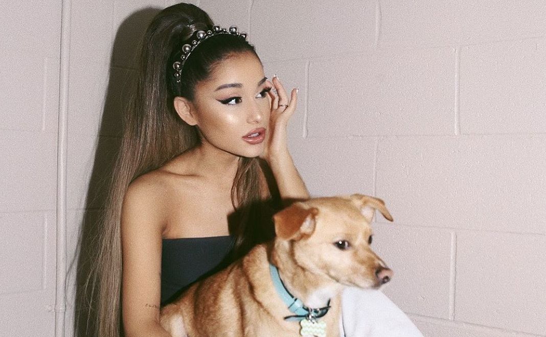 Ariana Grande Batal Konser Karena Alergi Parah