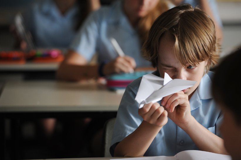 Paper Planes, Ambisi Memenangkan Turnamen Kejuaraan Pesawat Kertas