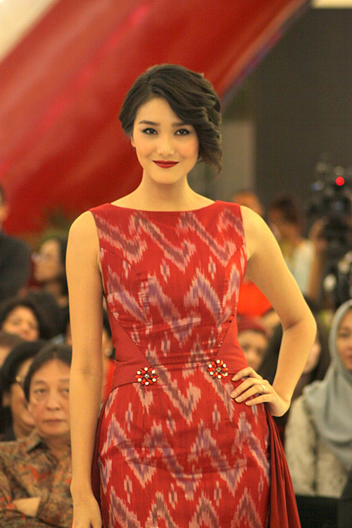  Cegah Penyakit Jantung Dalam Balutan Gaun Merah