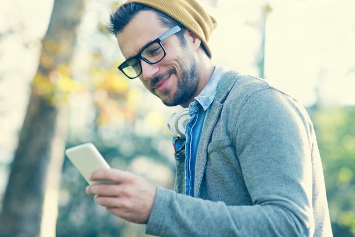 5 SMS yang (Sebenarnya) Pria Inginkan