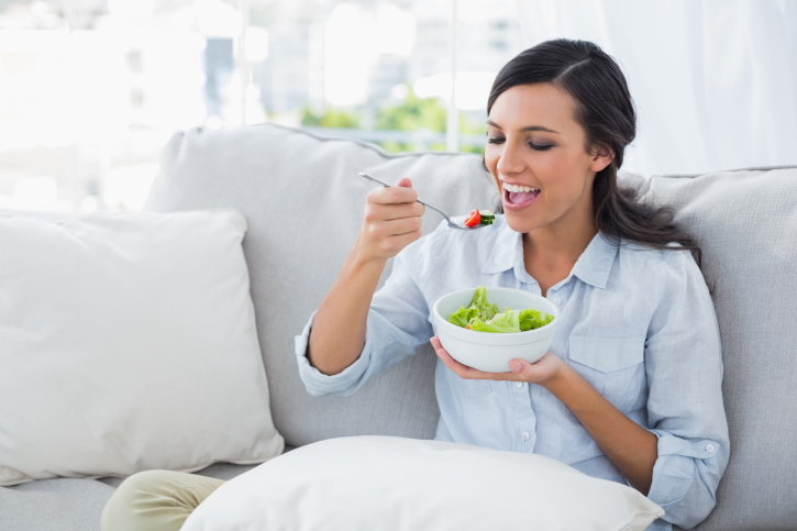 Makanan dan Minuman Peningkat Mood Saat PMS