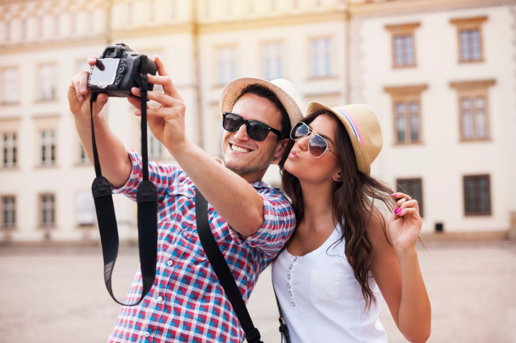 5 Tip Traveling Bersama Pasangan