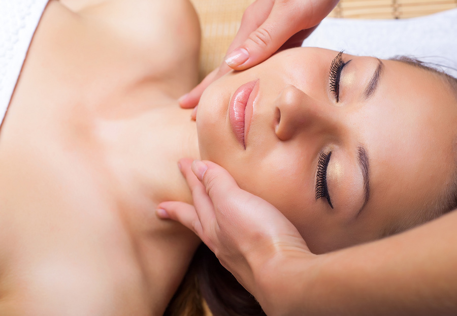 Lakukan Facial Ini untuk Kulit Bebas Jerawat!