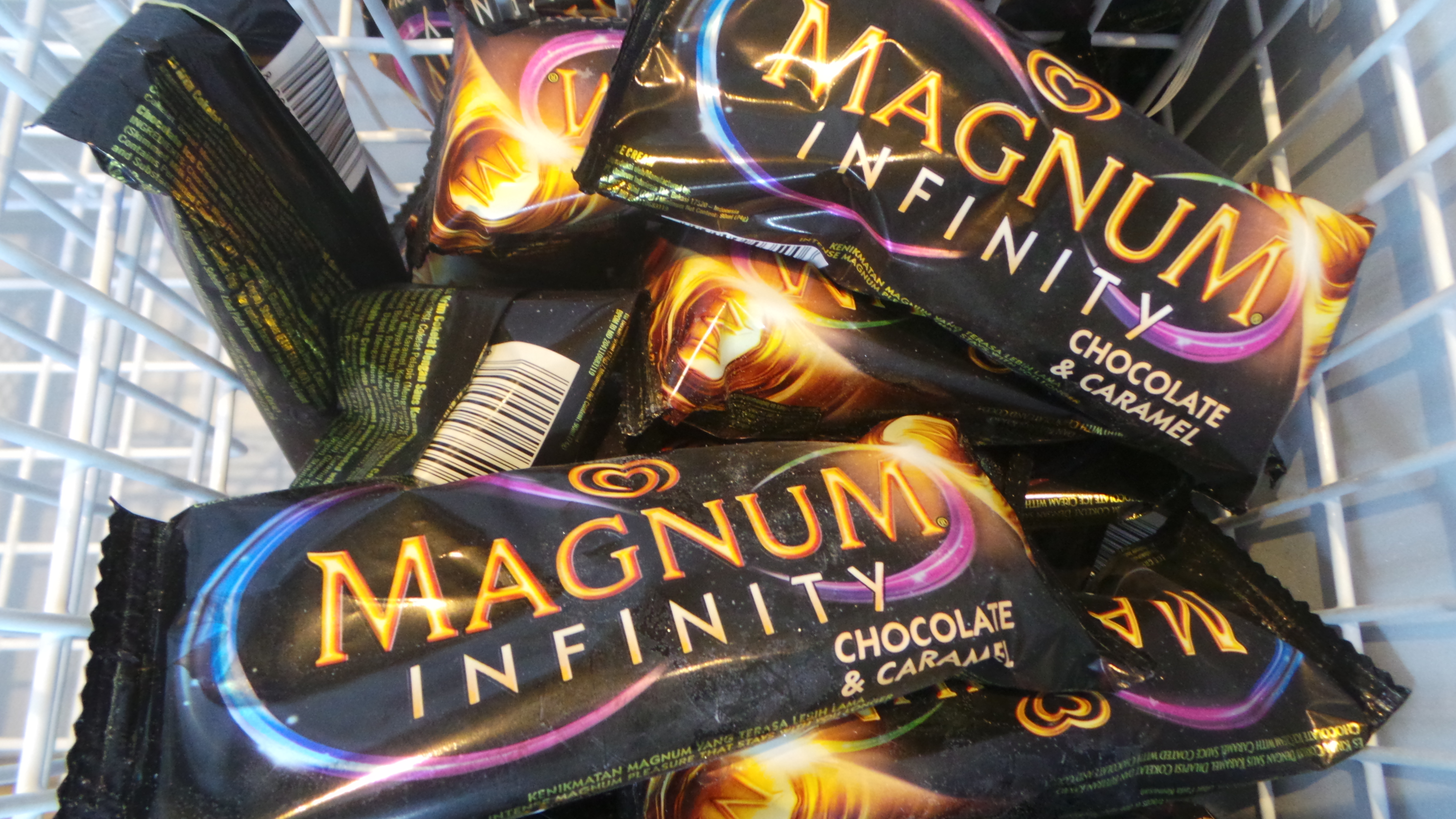 Uniknya Cokelat Magnum Infinity