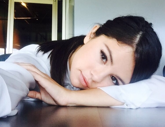 Selena Gomez Hapus Aplikasi Instagram Karena Bullying