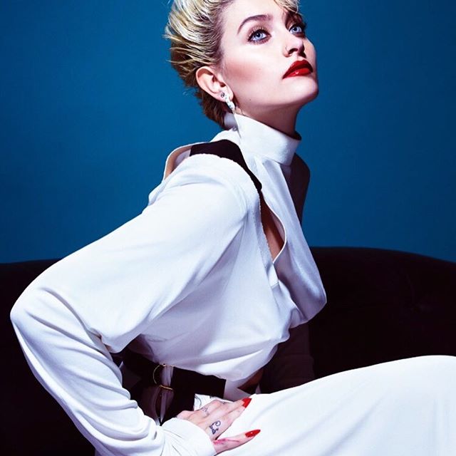  Gaya Red Carpet Paris Jackson Yang Wajib Ditiru