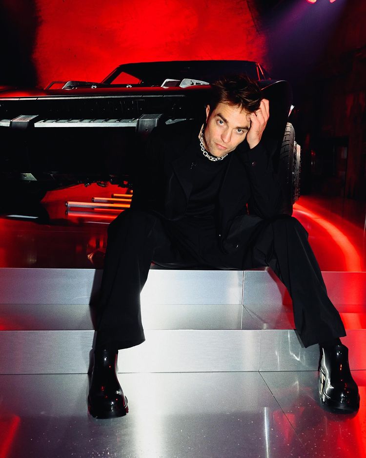 Robert Pattinson & Serba Serbi Film 'The Batman'