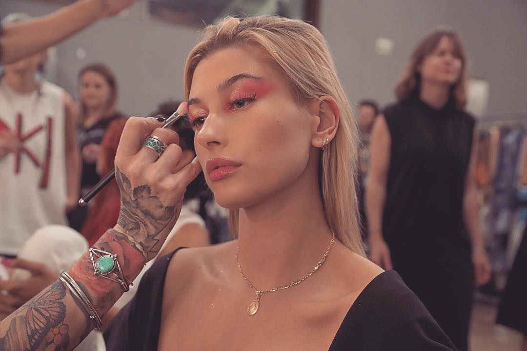 Hailey Baldwin Kesal Bila Dijuluki Sebagai Insta Model