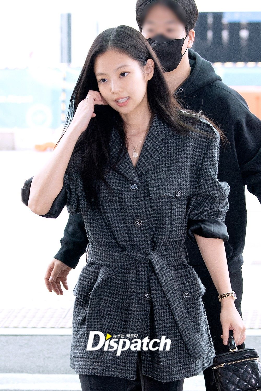 Jennie airport fashion