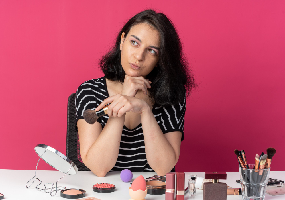 Penyebab makeup cakey