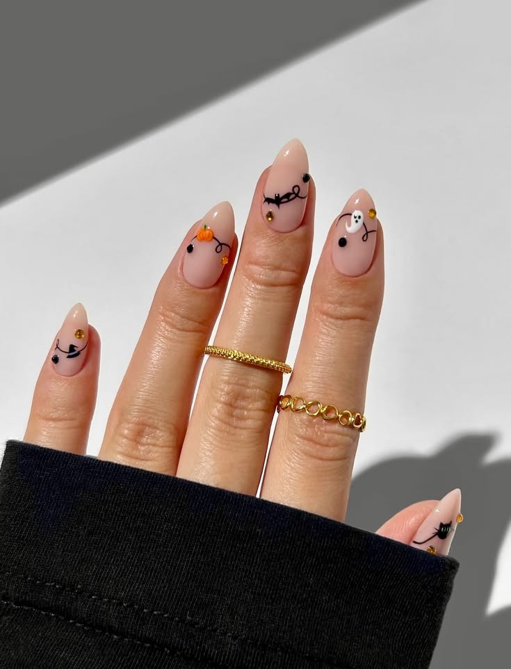 Halloween nail art