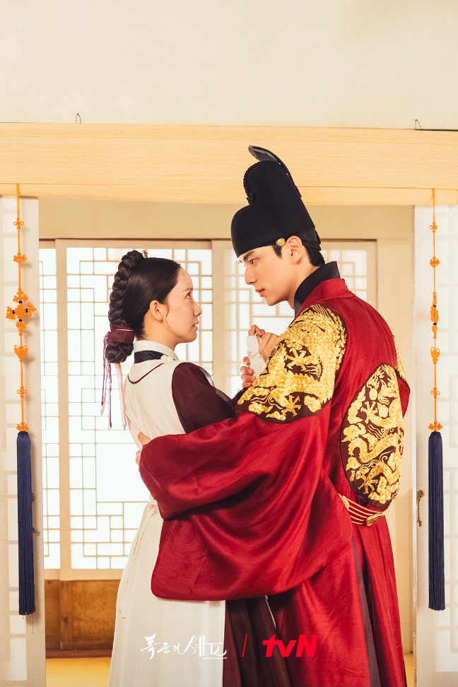 7 Lawan Main Yoona dengan Chemistry Terbaik