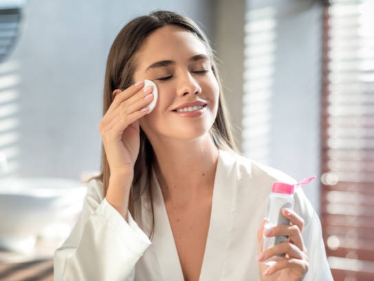 Kenali Jenis-jenis Pembersih Wajah, Mana yang Paling Cocok untuk Kulitmu?
