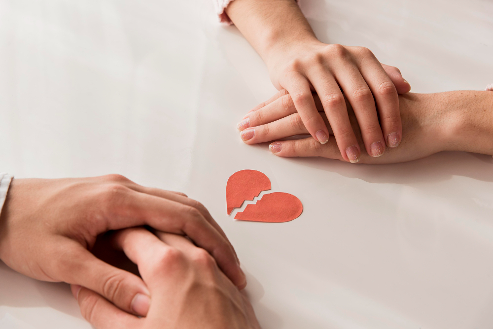 Cara membuat pria menyesal dan merasa kehilangan