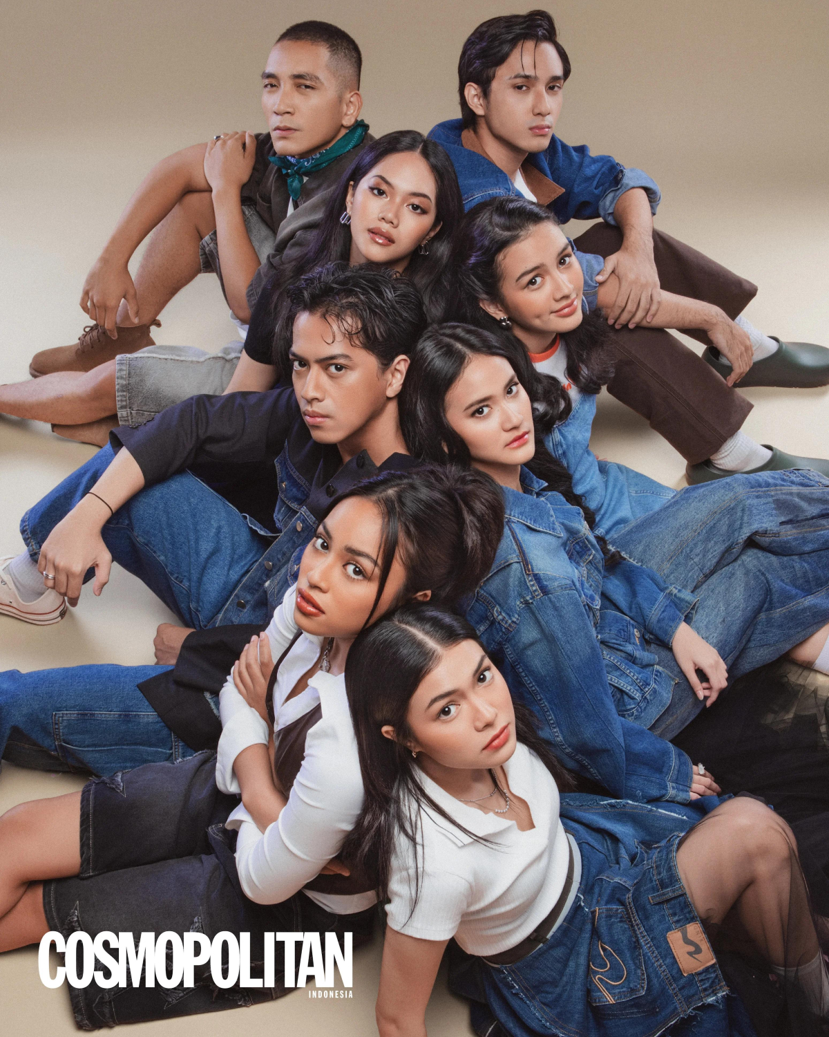 El Putra Sarira: Jas, Rinda Salmun, tank top dan celana, H&M; kalung, Found Object Market; sepatu, Converse, Leya Princy: Jaket dan celana, Tangan; kalung, The Accent Studio; cincin, Found Object Market; sepatu, Steve Madden, Jasmine Nadya: Atasan, Stradivarius; rok, Rinda Salmun; anting, ISSHU; kalung, The Accent Studio, Rafi Sudirman: Jaket, Kaus, H&M; celana, Bershka; cincin, Found Object Market; sepatu, Birkenstock; scarf, Stradivarius, Kyandra Sembel: Atasan dan rok, Calvin Klein; cincin, The Accent Studio; anting dan kalung, Found Object Market; sepatu, Stradivarius, Katyana Mawira: Gaun dan kaus, Calvin Klein; aksesori, Found Object Market, Rafly Altama: Atasan, kaus, celana, Levis’s; kalung, The Accent Studio; sepatu, Birkenstock, Daniella Tumiwa: Kemeja, Stradivarius; atasan halter neck dan celana, Bershka; anting, ISSHU; kalung, Found Object Market; cincin, The Accent Studio.