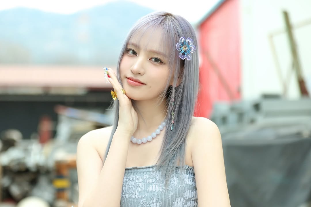 Warna rambut Liz IVE