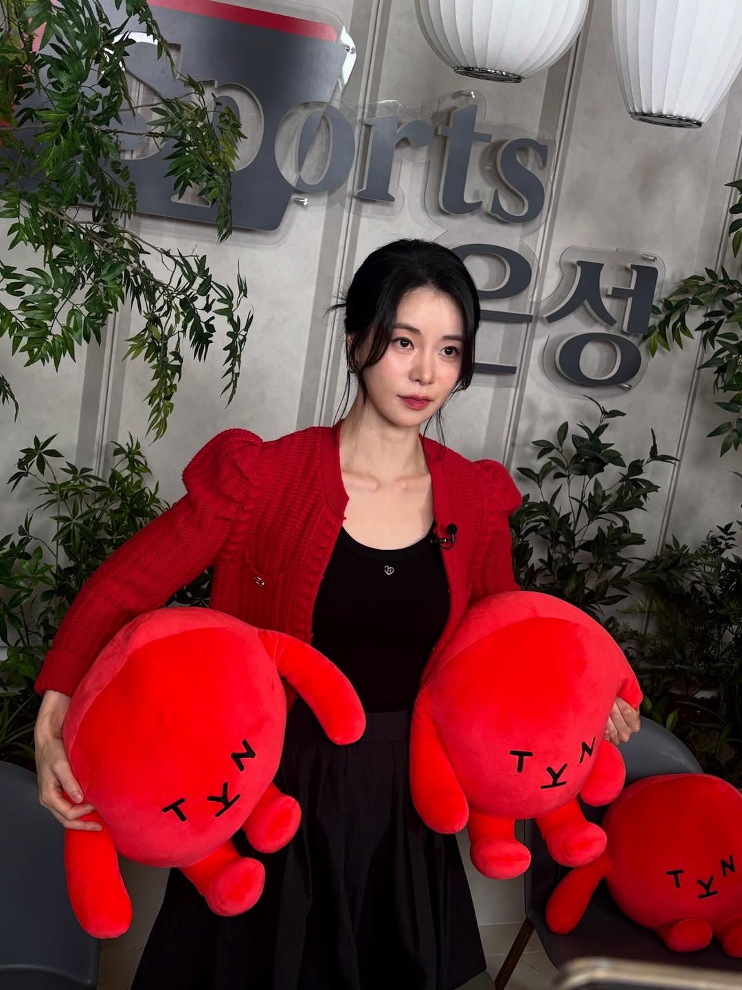 Gaya makeup elegan ala Lim Ji Yeon