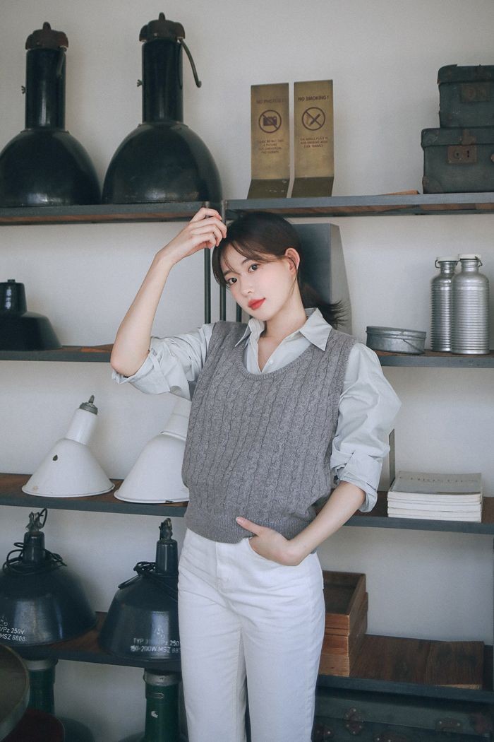 Kemeja dan vest