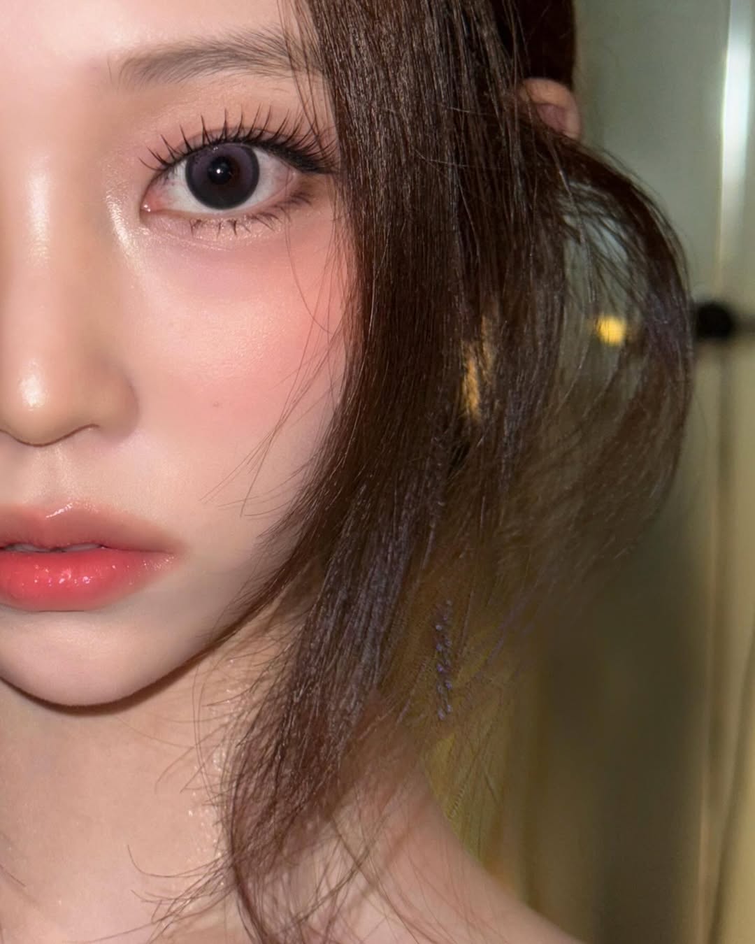 Gaya makeup ala Youngseo ALLDAY PROJECT