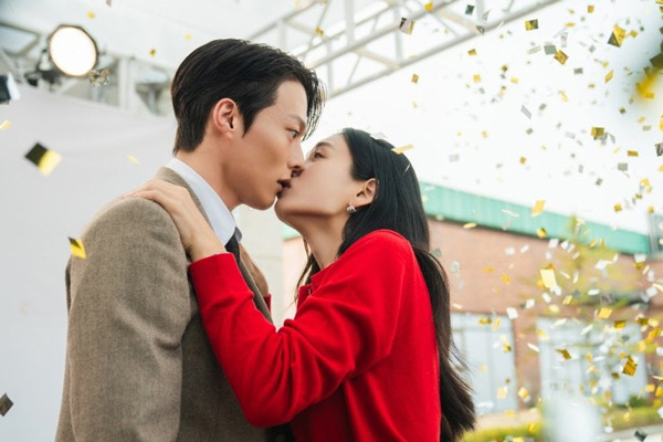 Segala Hal Tentang K-Drama Baru 'Dynamite Kiss' yang Dibintangi Jang Ki Yong dan Ahn Eun Jin