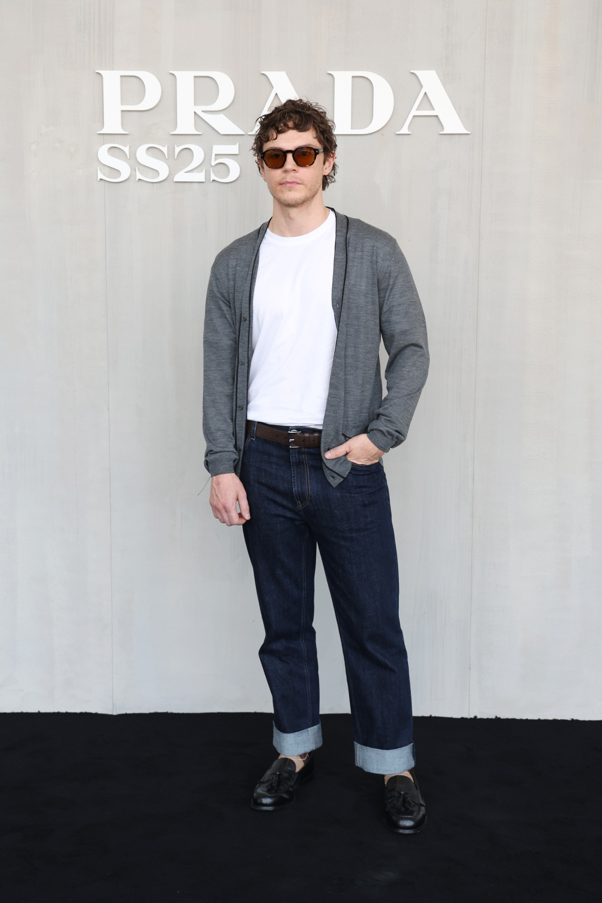 Evan Peters
