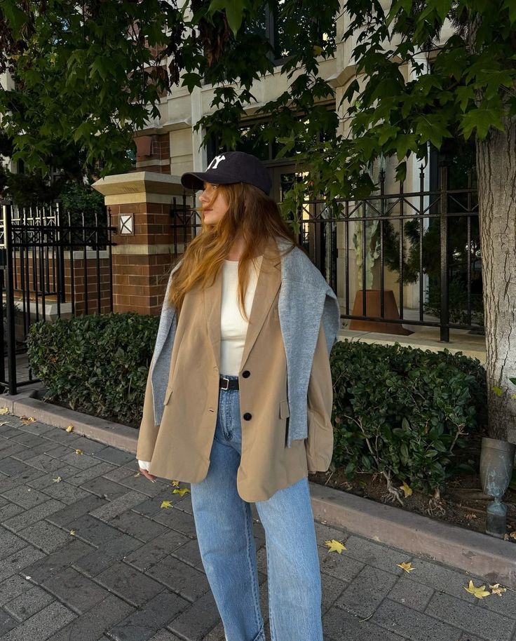 Tips Styling Oversized Blazer yang Menarik