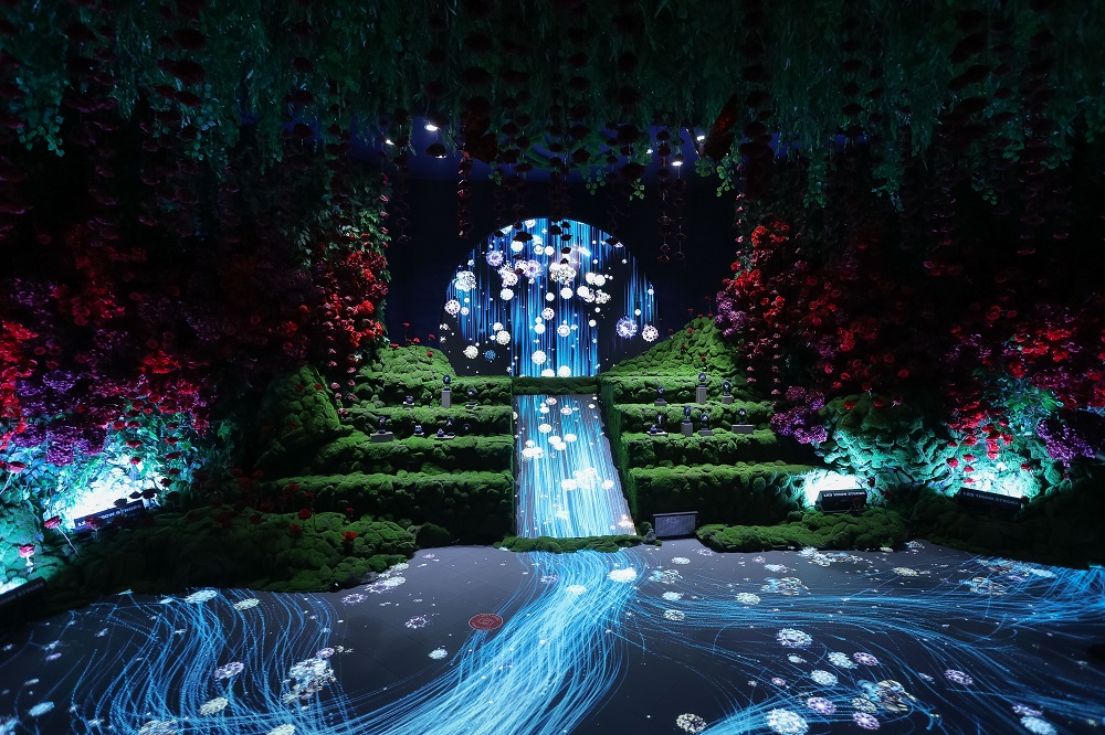 Mondial A Tale of the Blue House. 