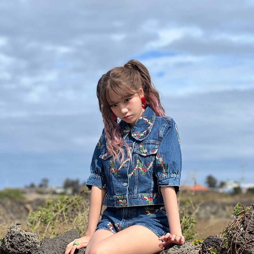 One set denim