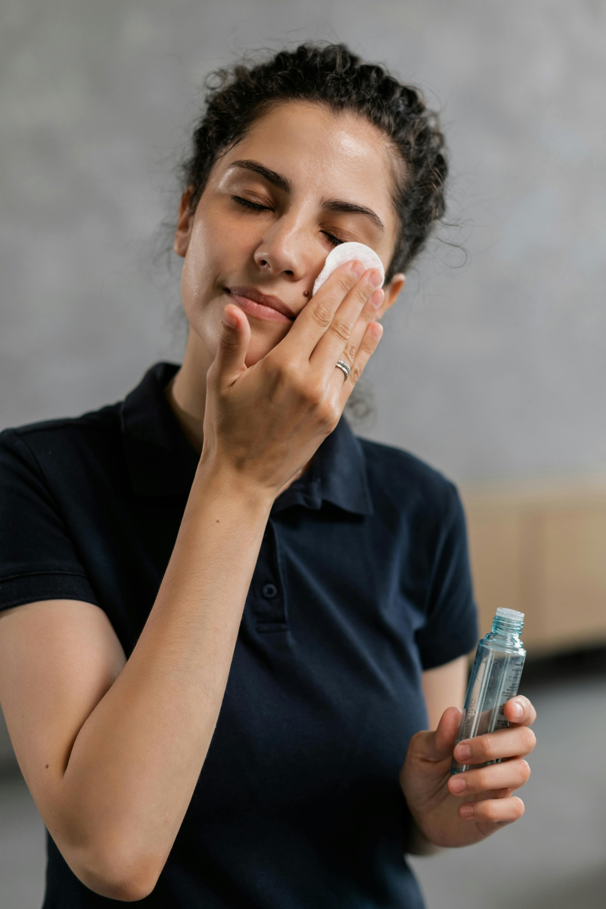 Apakah Efektif Menggunakan Toner Tanpa Kapas?