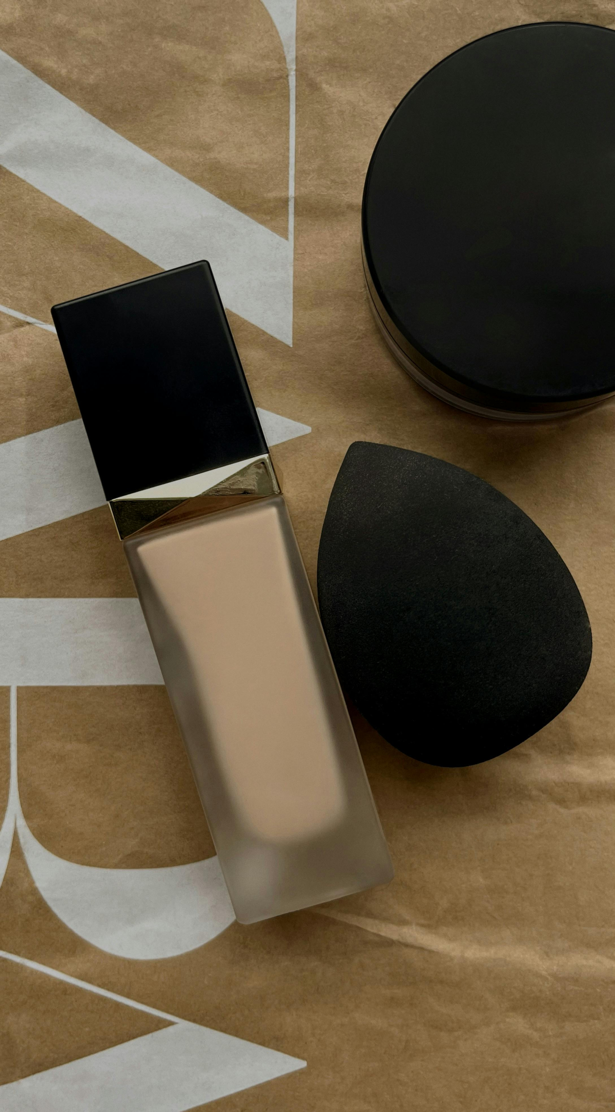 Ilustrasi foundation