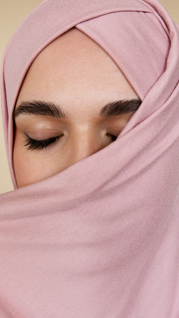 Tips mencuci dan menyimpan hijab
