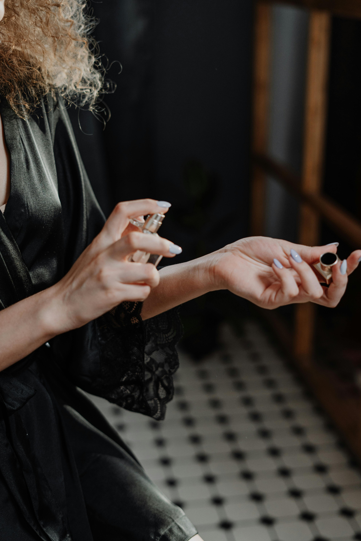 Tips layer parfum agar punya aroma unik