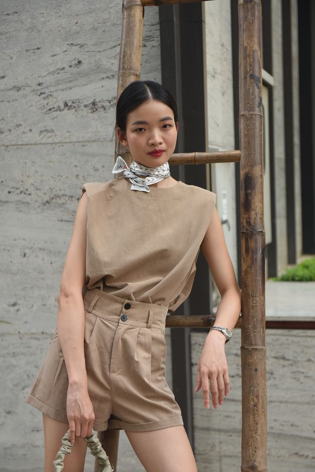 Cara menggunakan celana pendek yang stylish