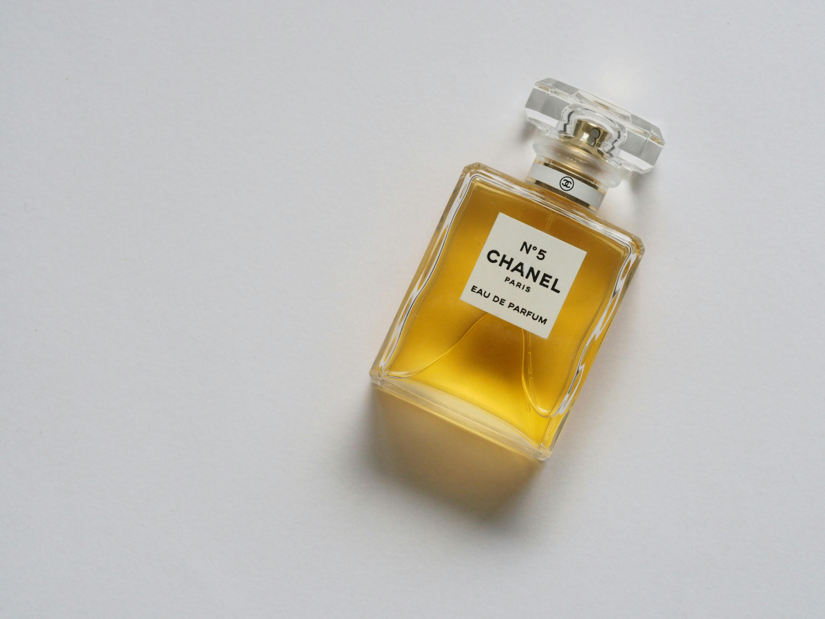 Tips membeli parfum secara online agar tidak salah