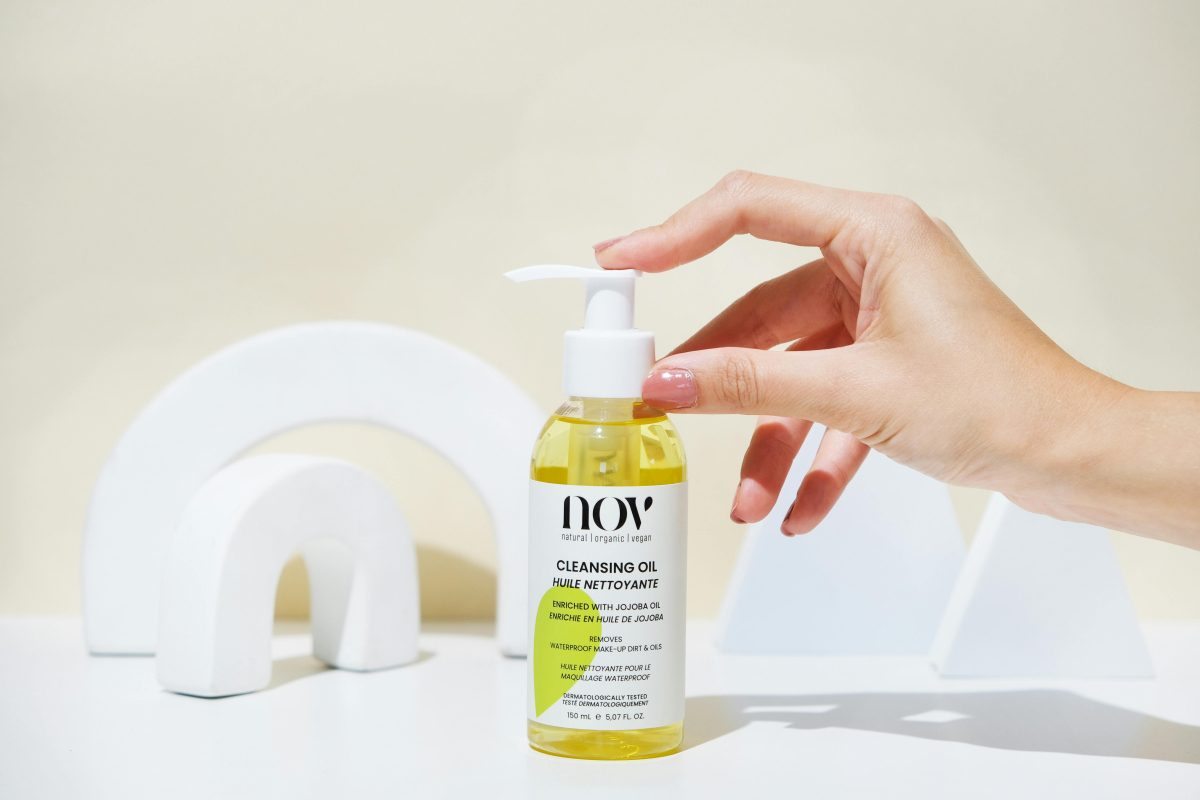 Cleansing oil